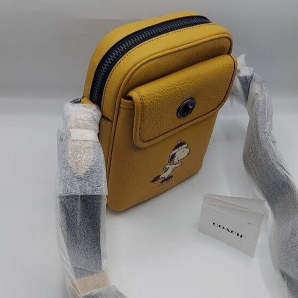 NWT Coach X Peanuts Heritage Crossbody With Snoopy Motif Pebble Leather CE613 - Picture 2 of 15